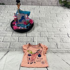 DEFECTS Girl’s Miniville Peach Graphic Sassy Zebra Short Sleeve Shirt (12M) AP01